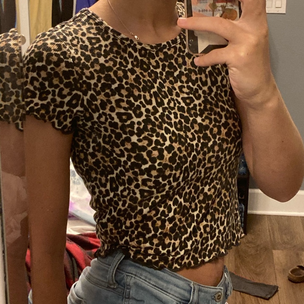 cheetah print american eagle tee